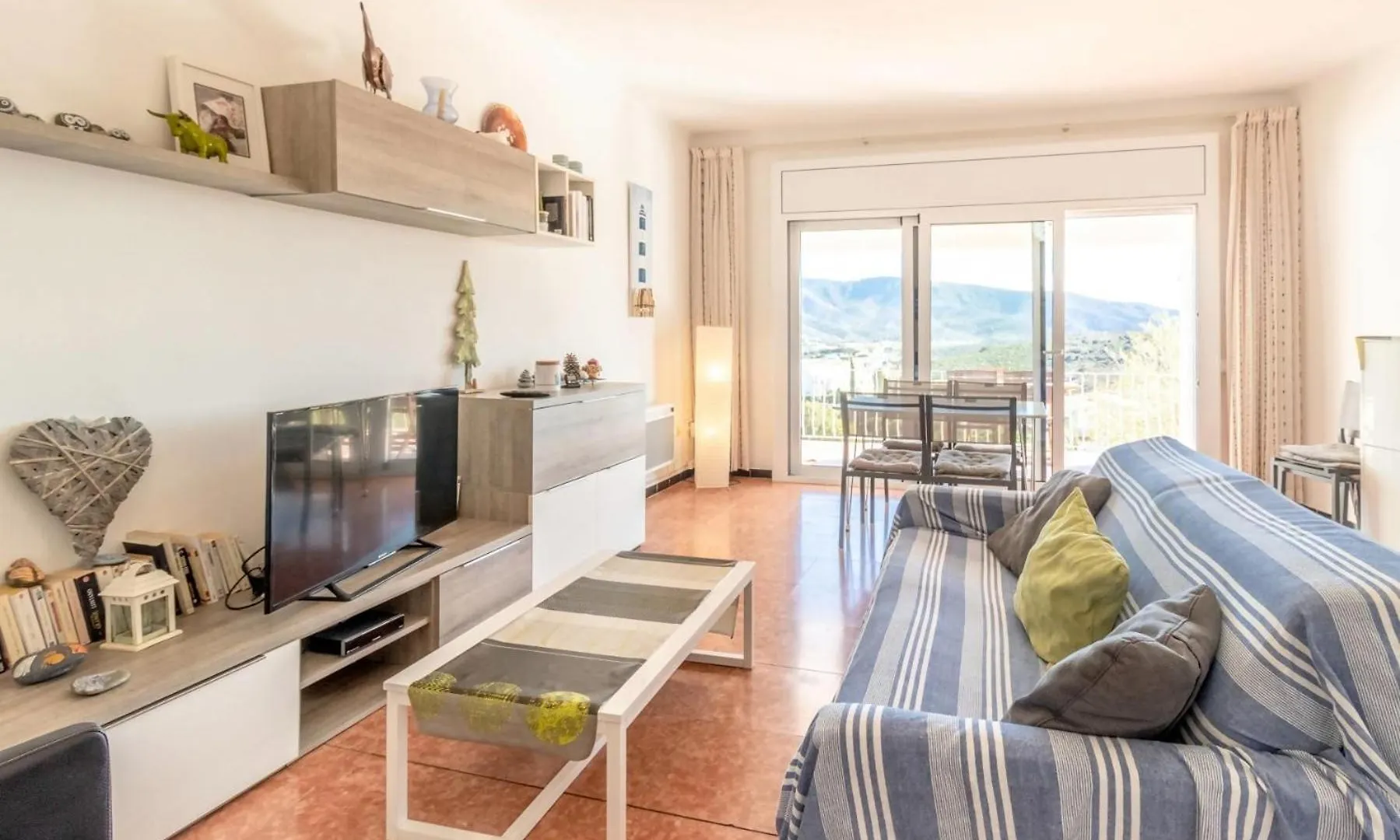 Cap Ras 043 Apartamento Con Terraza Y Vistas Llança 0*,  Spanyolország