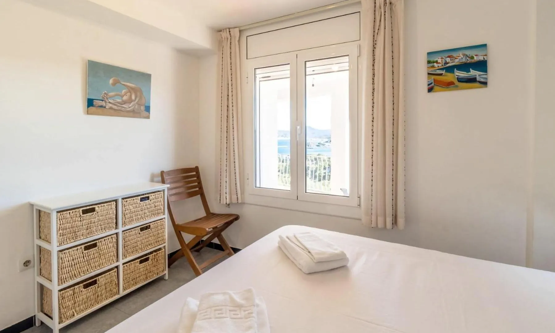 Cap Ras 043 Apartamento Con Terraza Y Vistas Llança